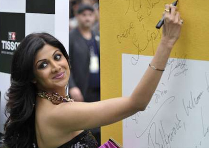 Shilpa Shetty's newborn already on Twitter